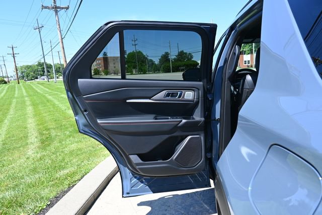 Used 2025 Ford Explorer ST AWD/4WD image 24