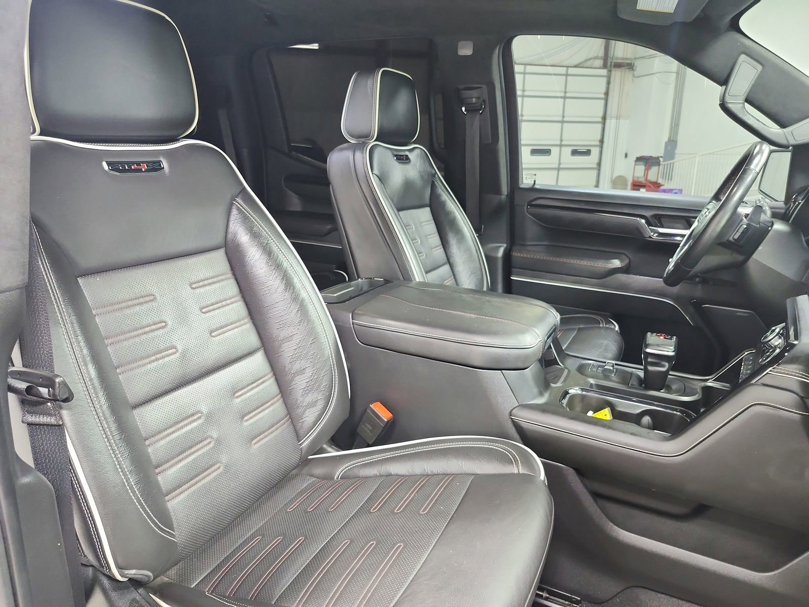 Used 2023 GMC Sierra 1500 AT4X image 43