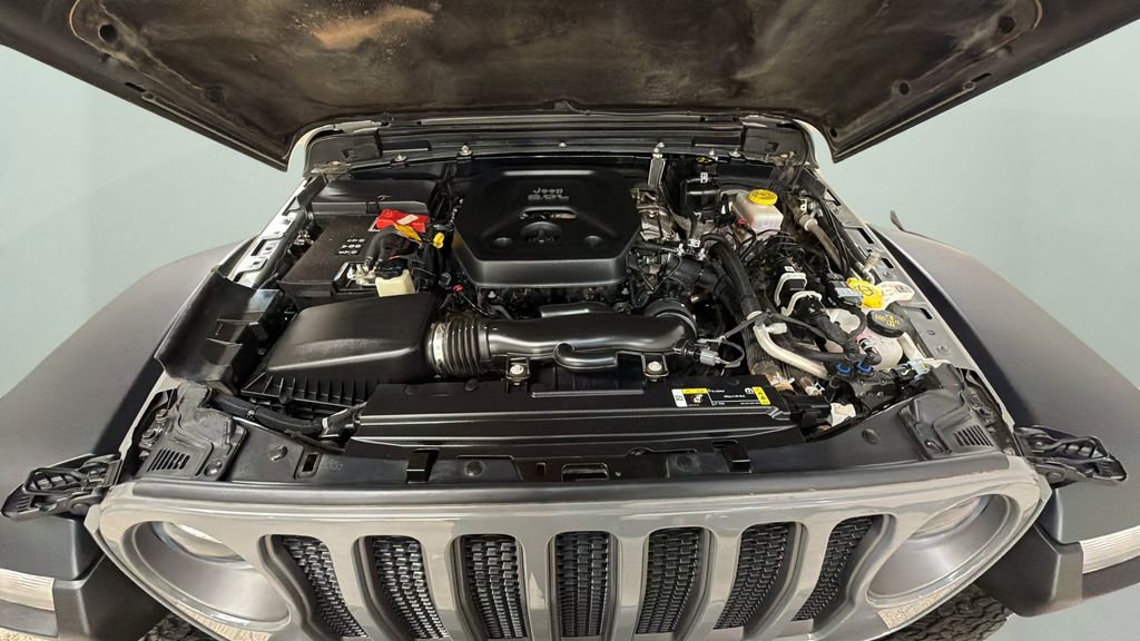 Used 2021 Jeep Wrangler Unlimited Rubicon AWD/4WD image 9