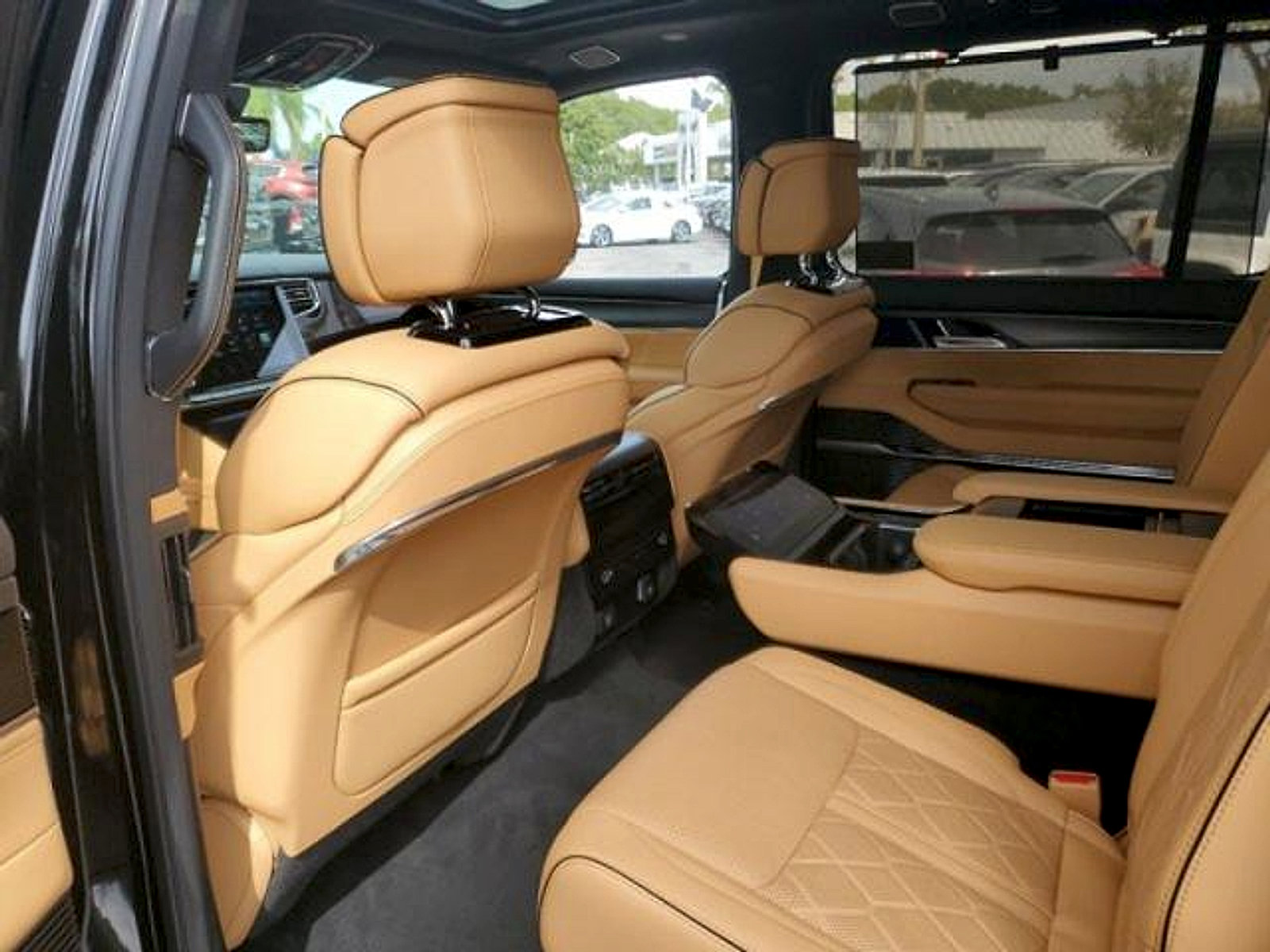 New 2023 Jeep Grand Wagoneer Series III w/ Quick Order Packagew 28T AWD/4WD image 10