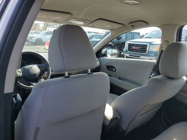 Used 2016 Honda HR-V LX image 9
