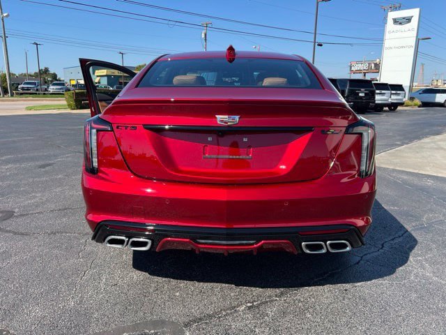 Used 2025 Cadillac CT5 V w/ Platinum Package RWD image 4