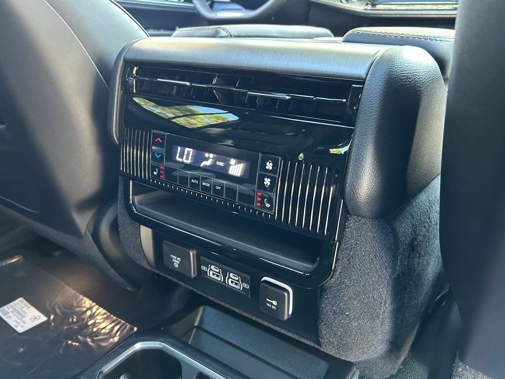 New 2025 Jeep Wagoneer Series III w/ Quick Order Package 25C Super image 40