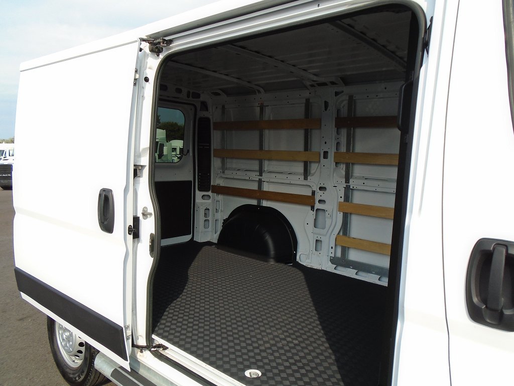 Used 2025 RAM ProMaster 2500 w/ U-Haul Equipment Group FWD image 16