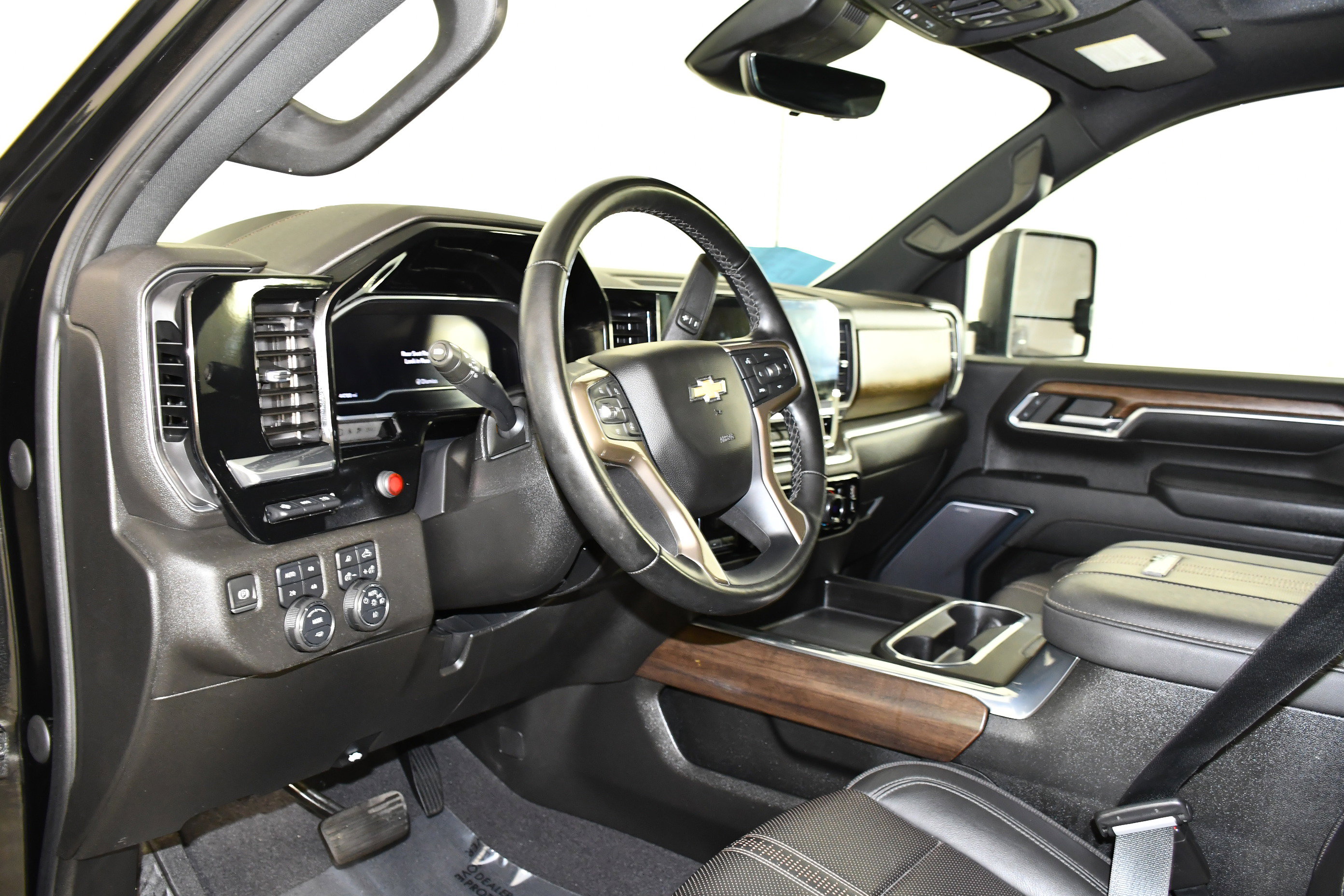 Used 2024 Chevrolet Silverado 3500 High Country w/ High Country Premium Package AWD/4WD image 44
