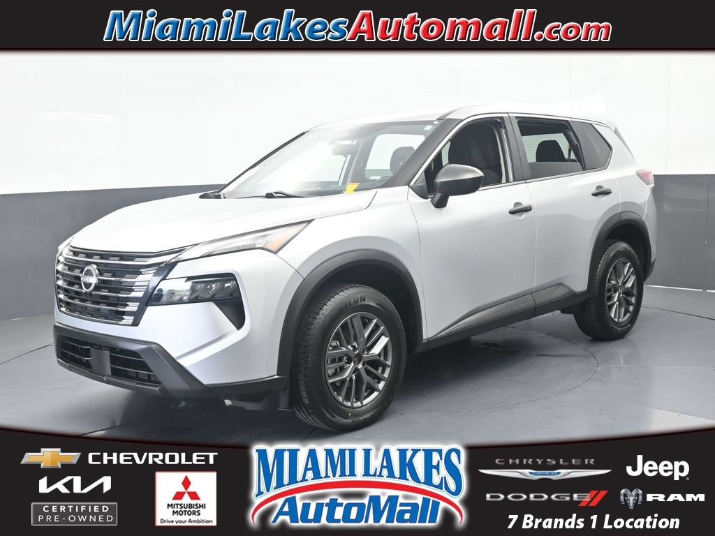 Used 2024 Nissan Rogue S FWD image 1