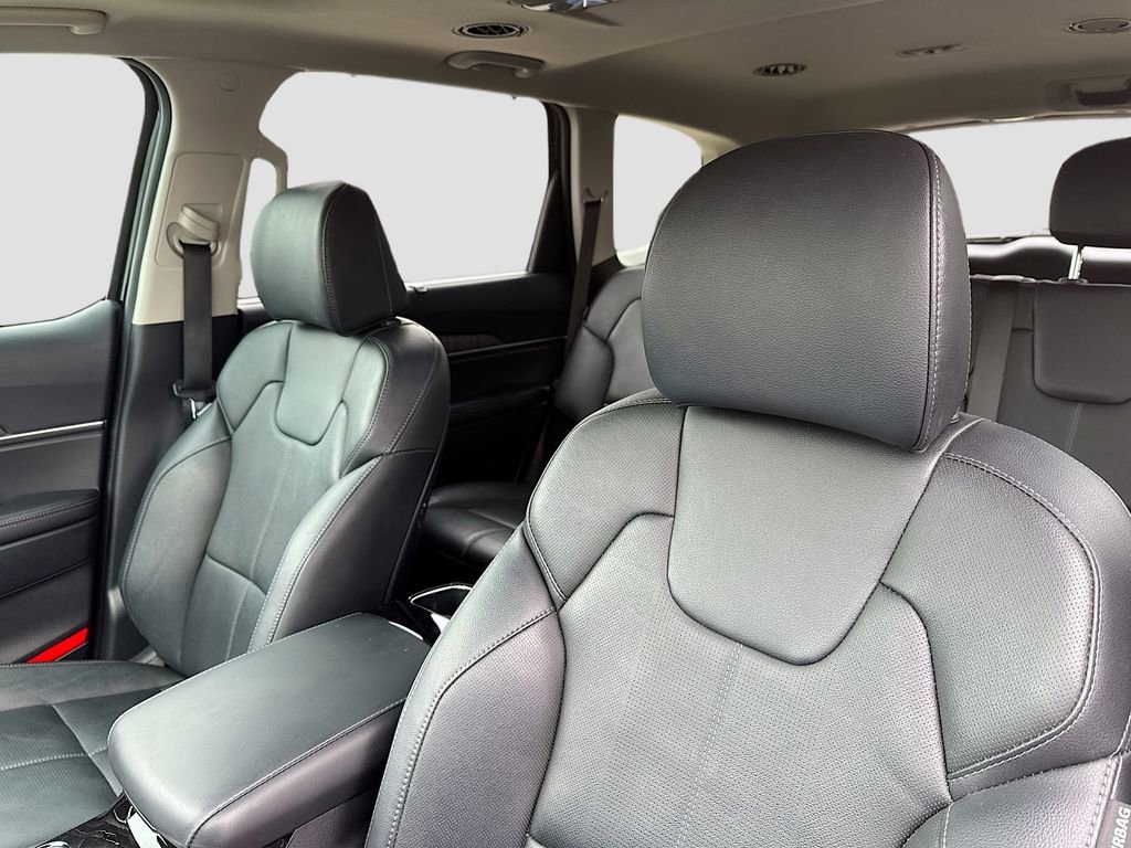 Used 2025 Kia Telluride EX FWD image 12