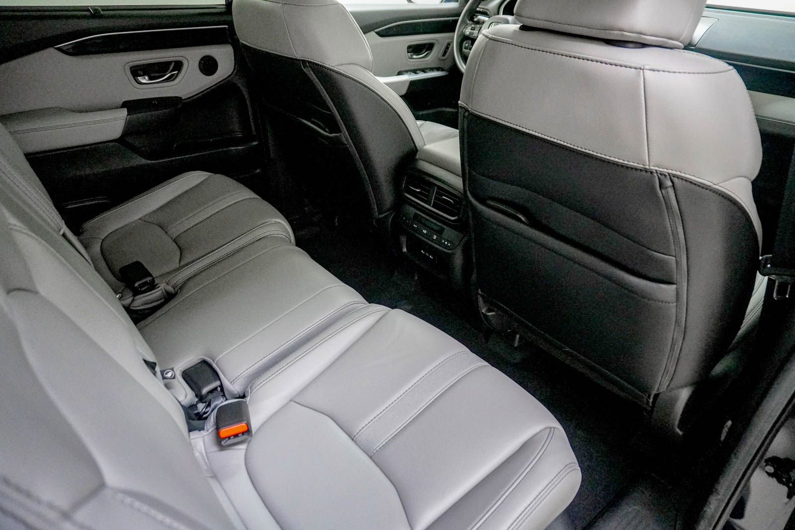 Certified 2025 Honda Pilot Touring image 35