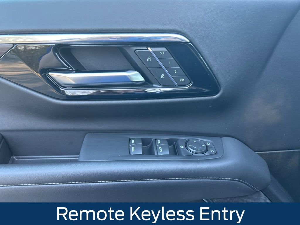 Certified 2025 Chevrolet Suburban Z71 image 9