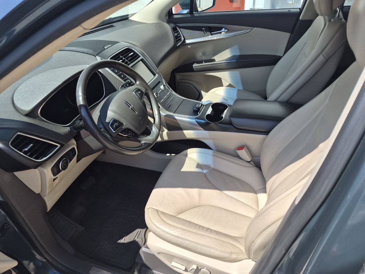 Used 2016 Lincoln MKX Select AWD/4WD image 14