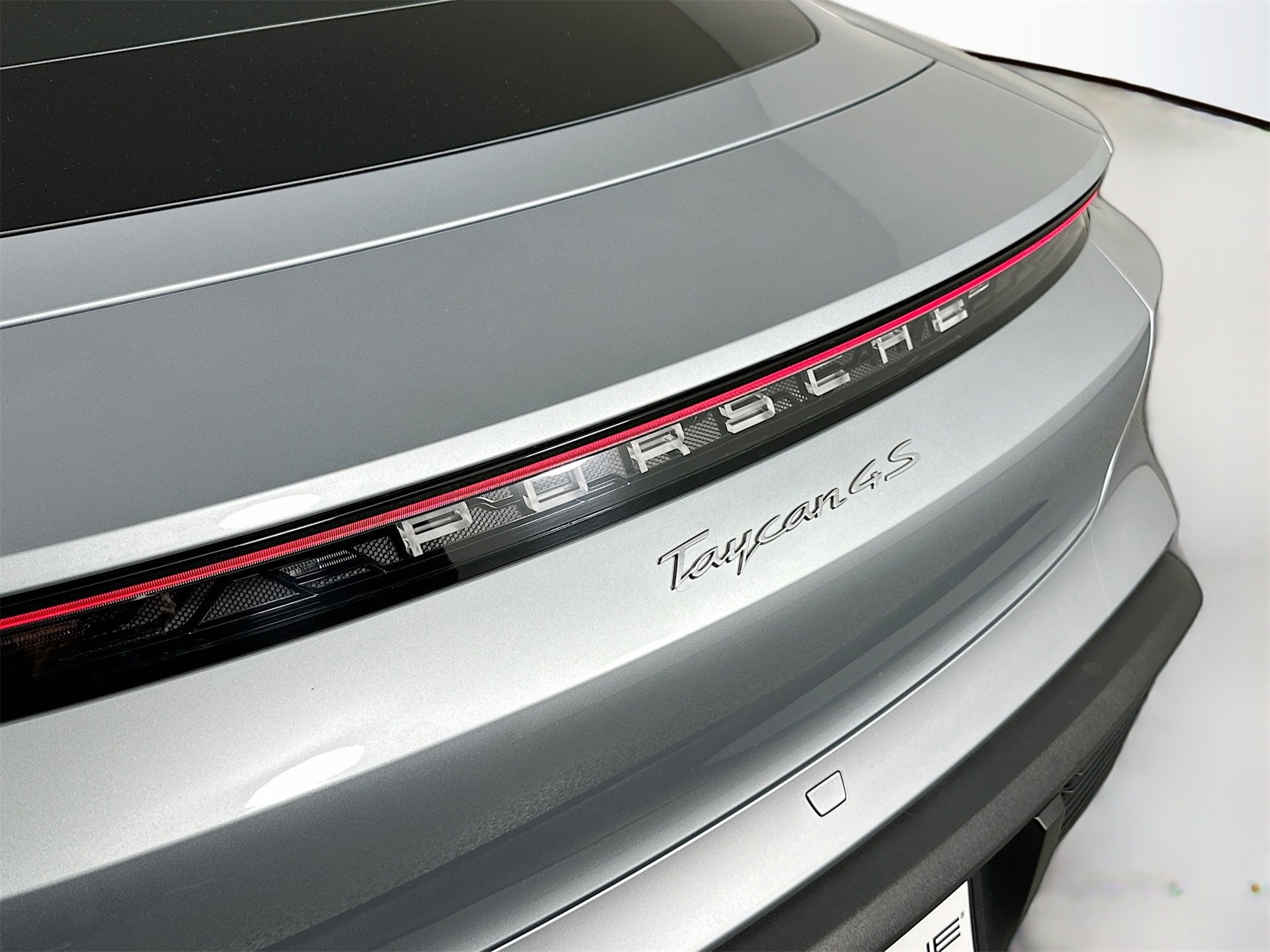 Certified 2021 Porsche Taycan 4S image 17