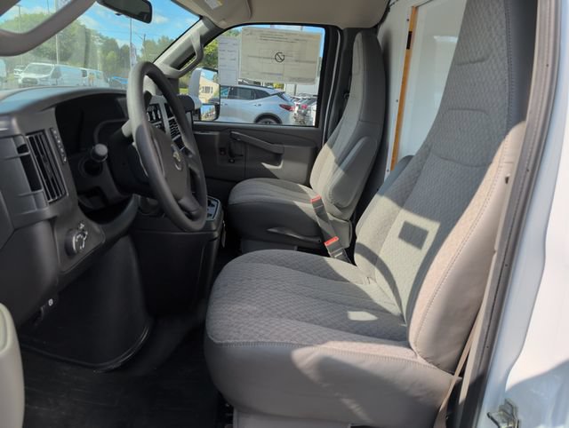 New 2026 Chevrolet Express 3500 w/ Power Convenience Package RWD image 9