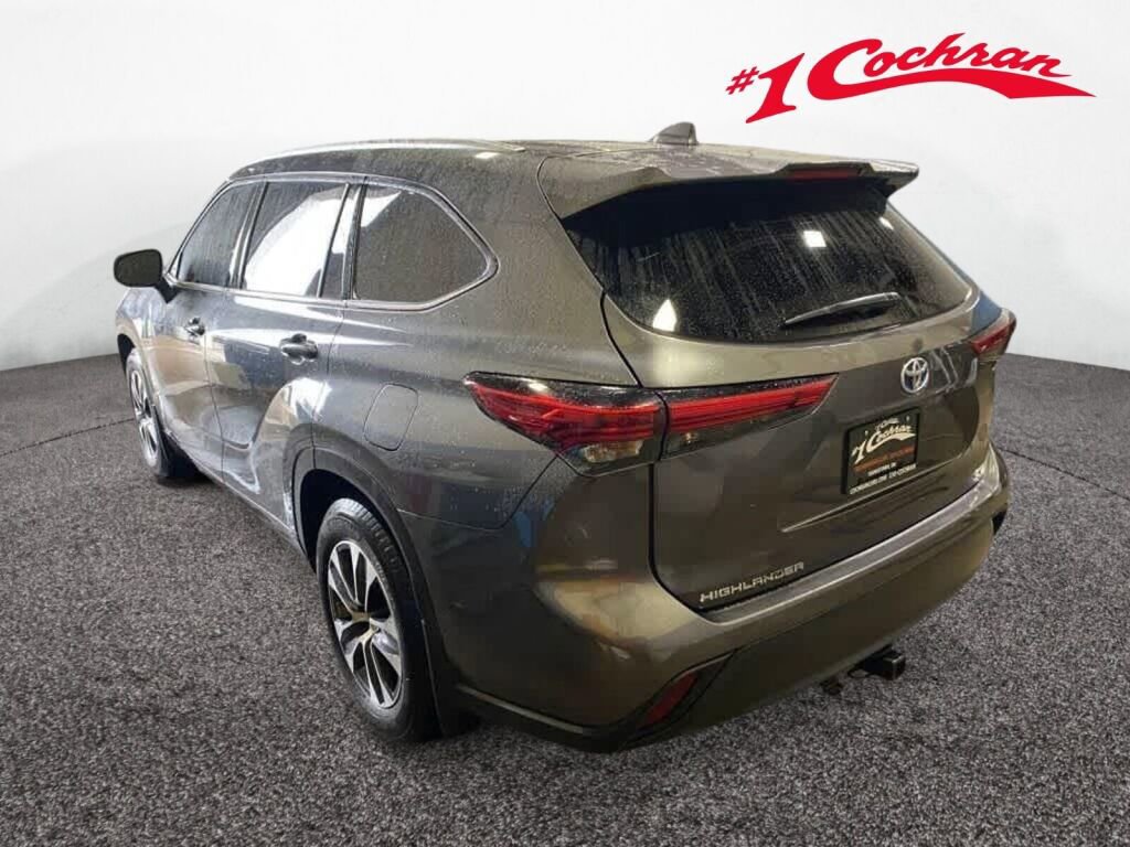 Used 2021 Toyota Highlander XLE image 36
