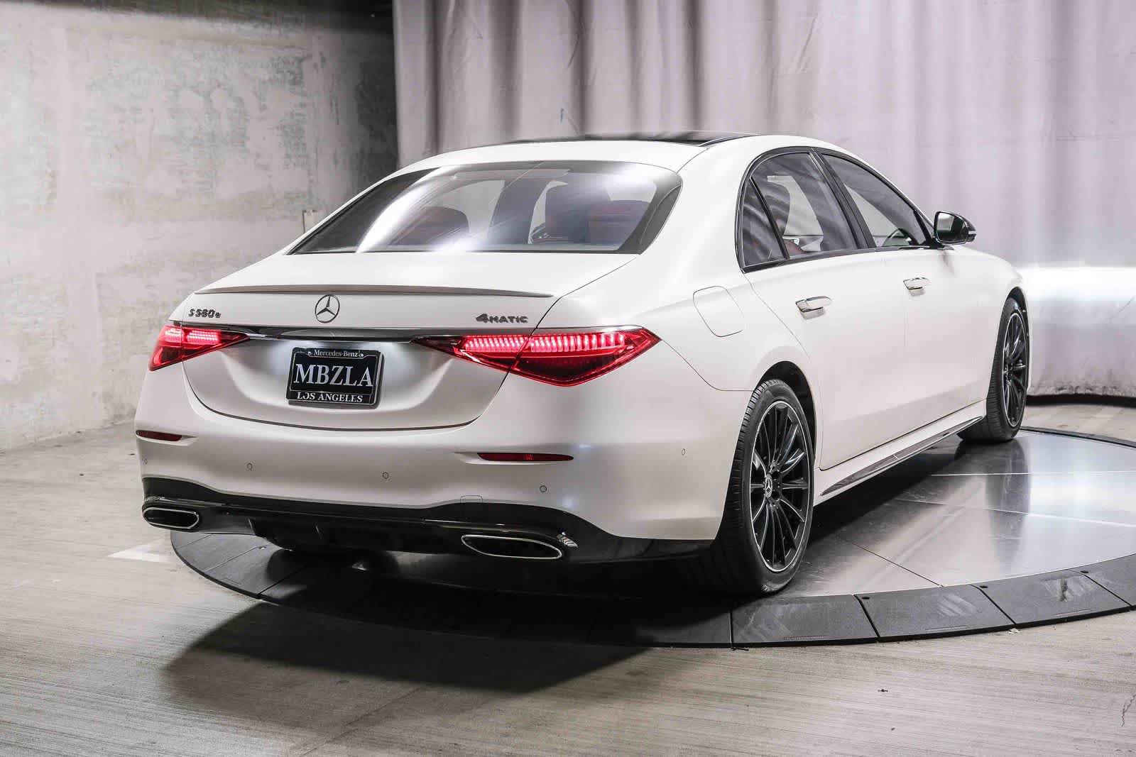 Certified 2023 Mercedes-Benz S 580e 4MATIC Sedan image 4