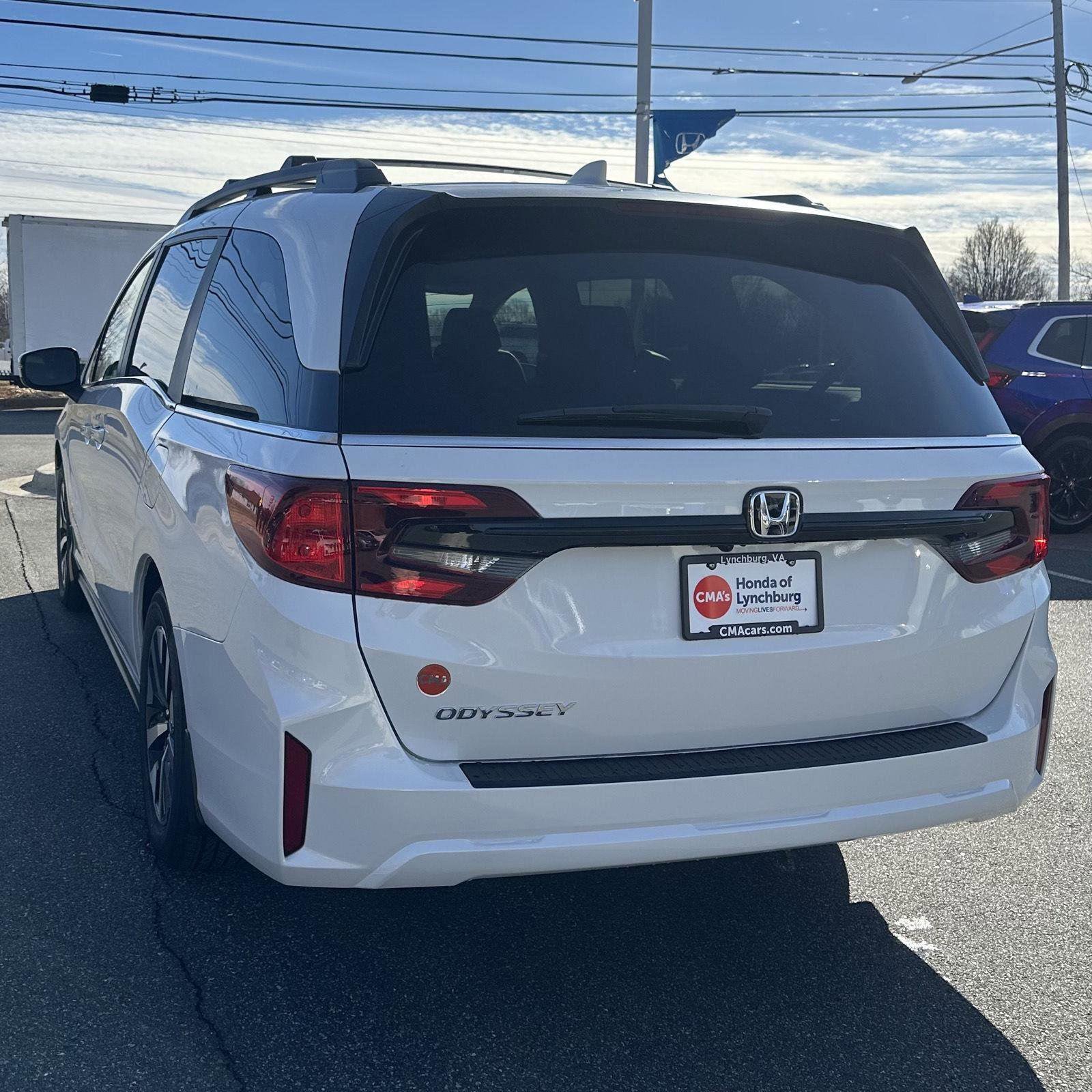 New 2026 Honda Odyssey EX-L image 3