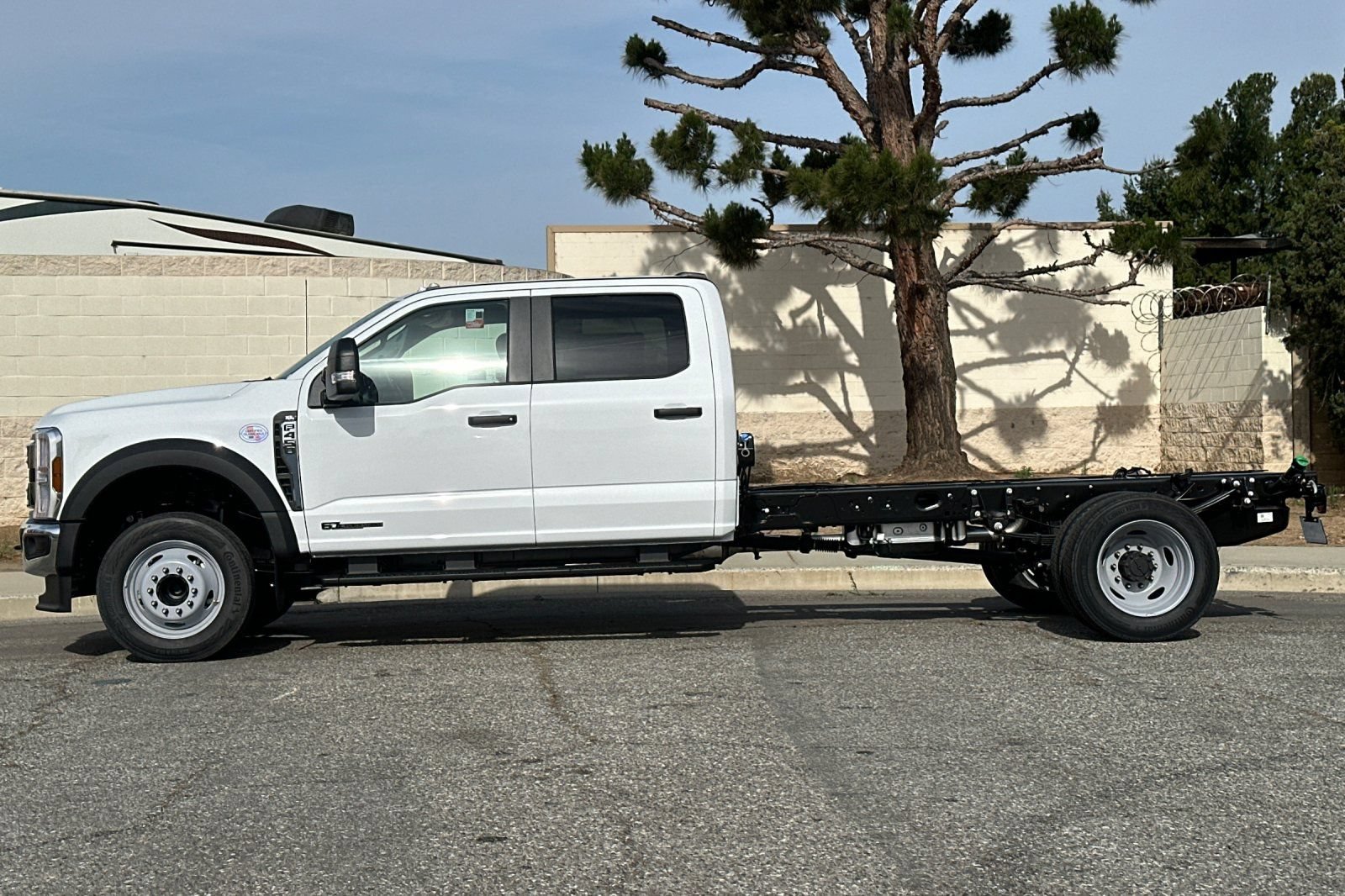 New 2026 Ford F450 XL w/ XL Chrome Package RWD image 7
