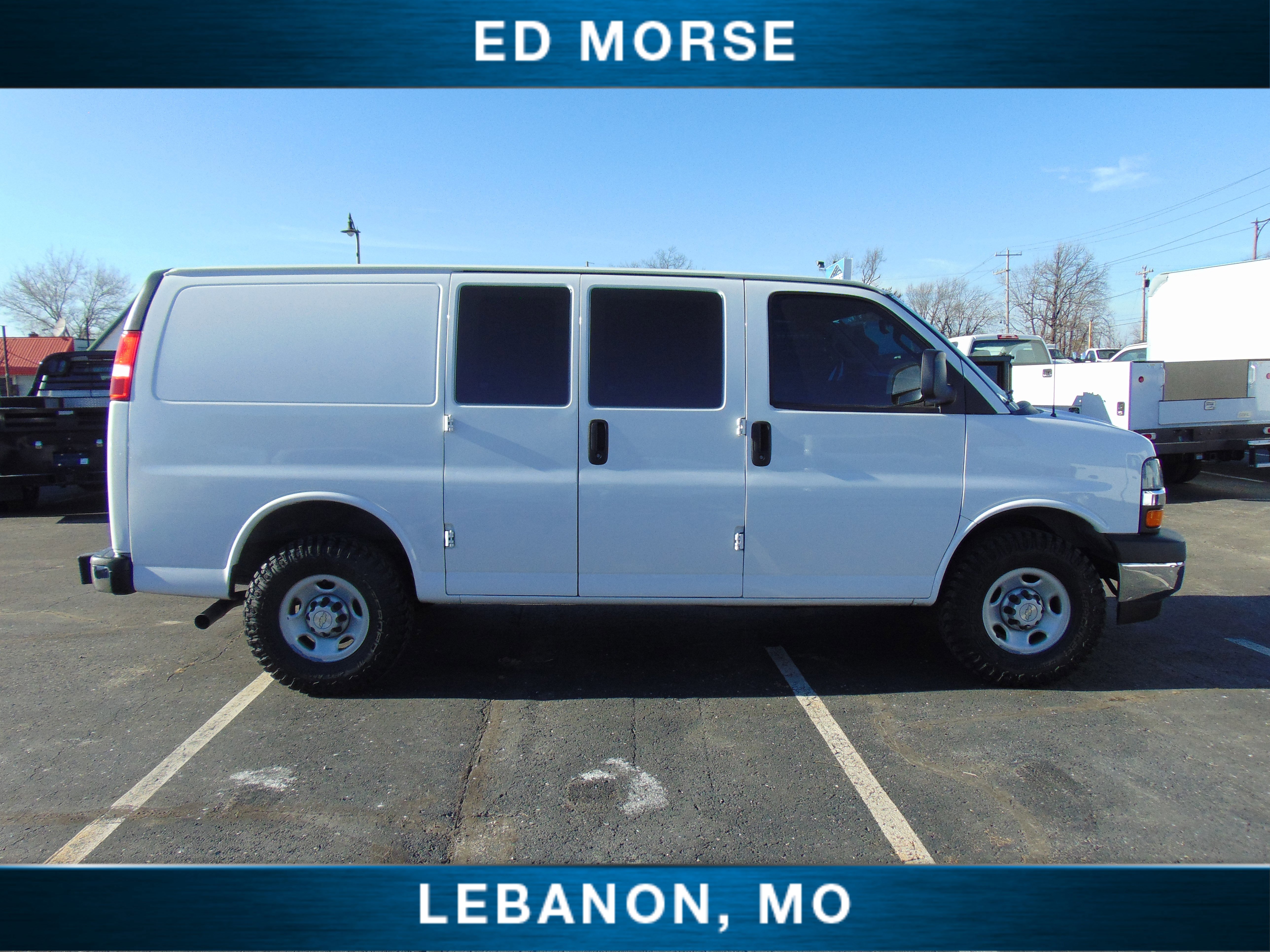 Used 2022 Chevrolet Express 2500 w/ Driver Convenience Package image 7