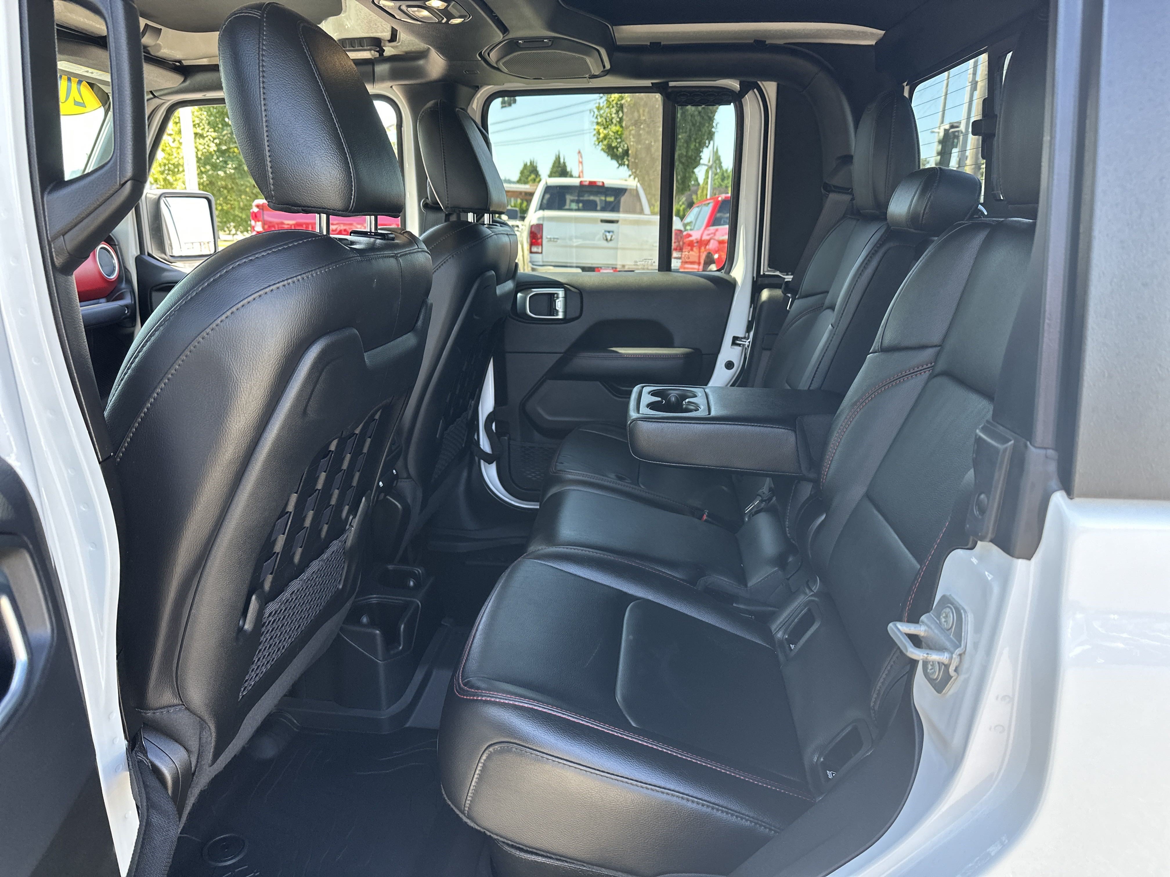 Used 2022 Jeep Gladiator Rubicon w/ LED Lighting Group AWD/4WD image 12