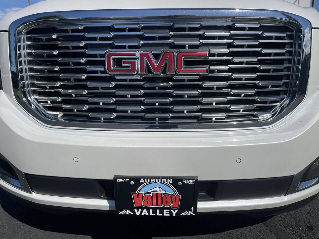 Used 2018 GMC Yukon XL Denali w/ Open Road Package AWD/4WD image 32