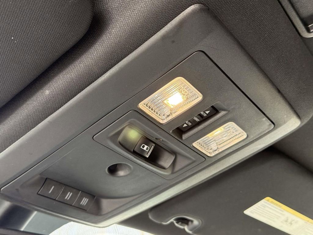 Used 2016 RAM 3500 Laramie Longhorn image 15