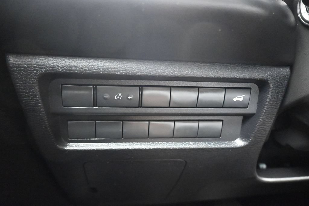 Used 2025 Mitsubishi Outlander AWD image 29