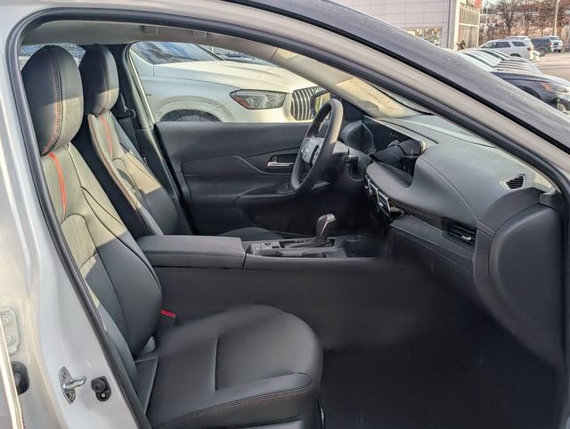 New 2026 Nissan Sentra SR w/ SR Premium Package FWD image 9