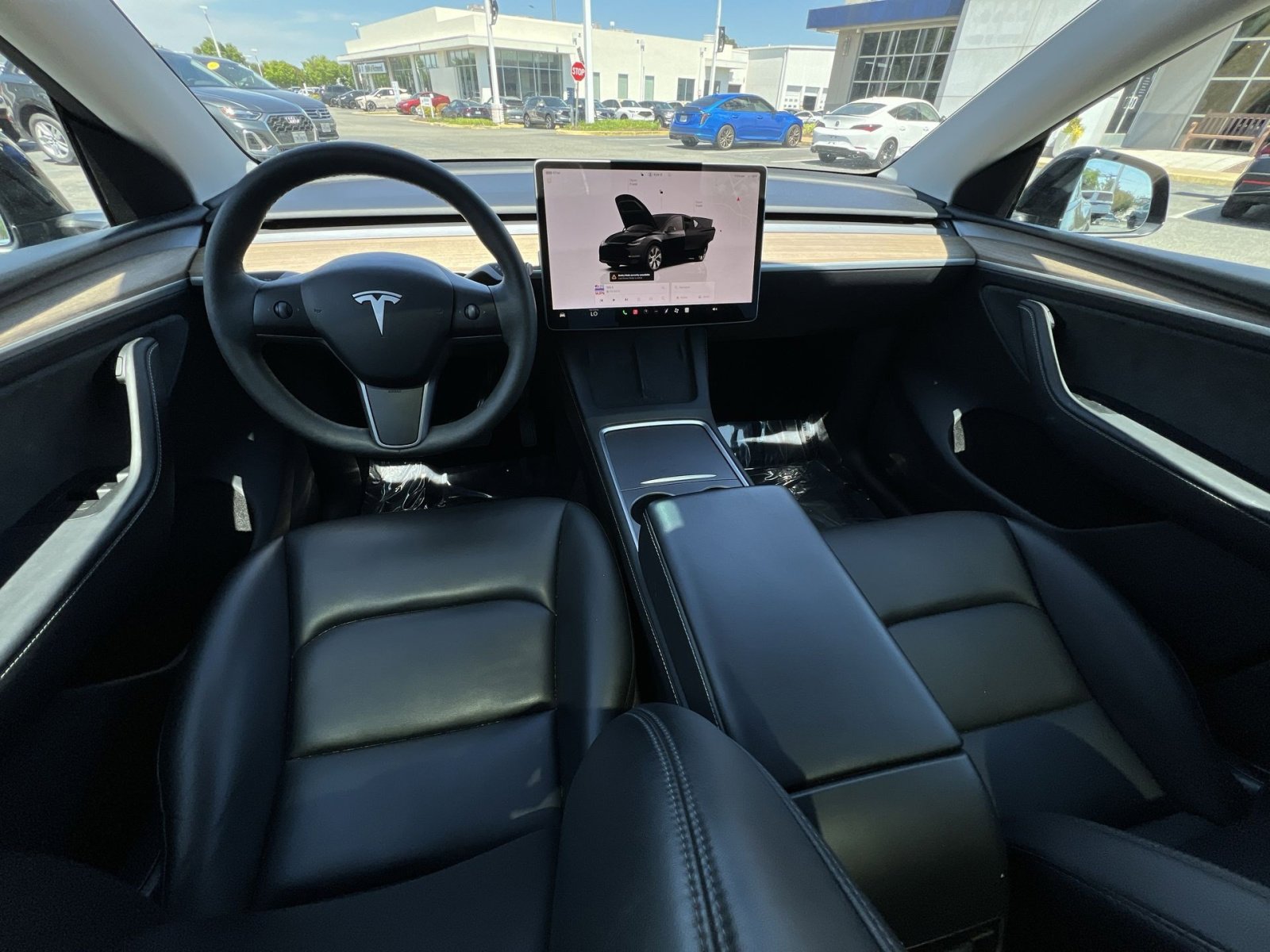 Used 2023 Tesla Model Y Long Range AWD/4WD image 2