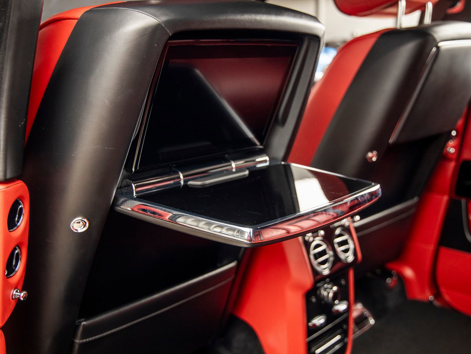 Certified 2021 Rolls-Royce Cullinan image 39