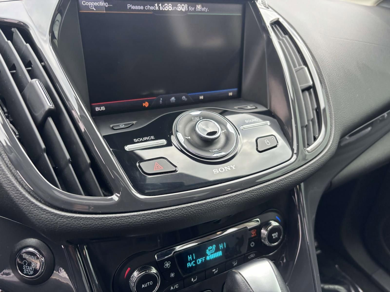 Used 2013 Ford Escape Titanium w/ Parking Technology Pkg image 23