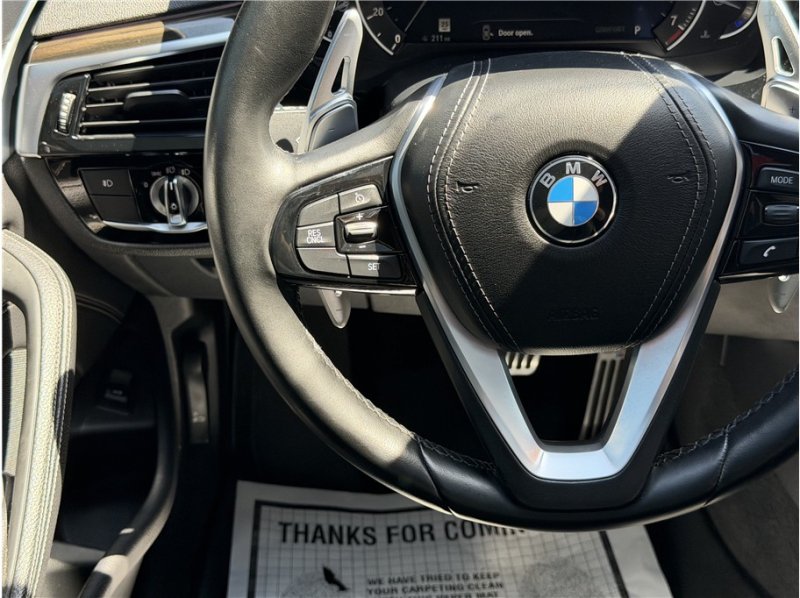 Used 2018 BMW 540i w/ Premium Package RWD image 34