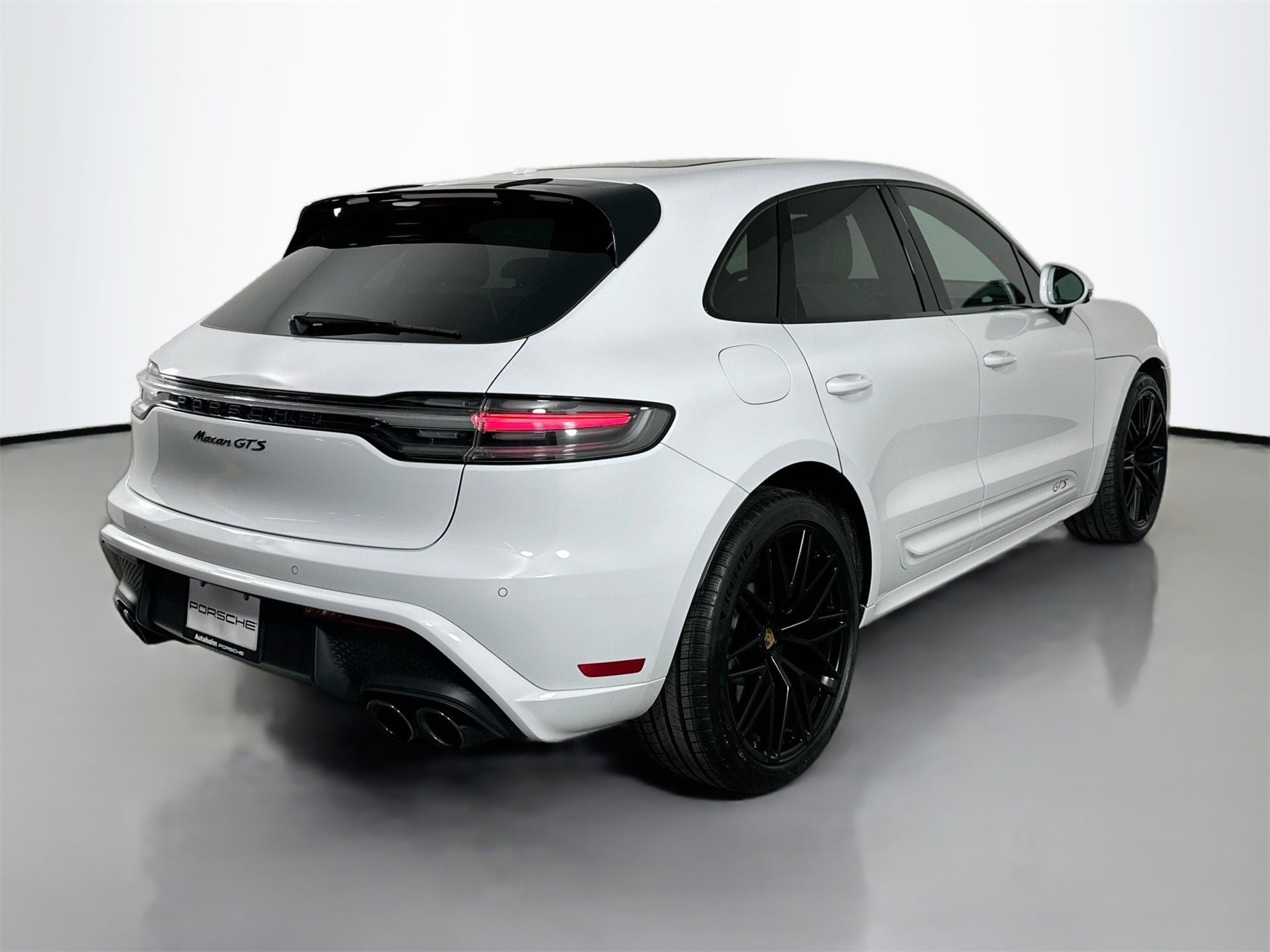 Certified 2022 Porsche Macan GTS image 7