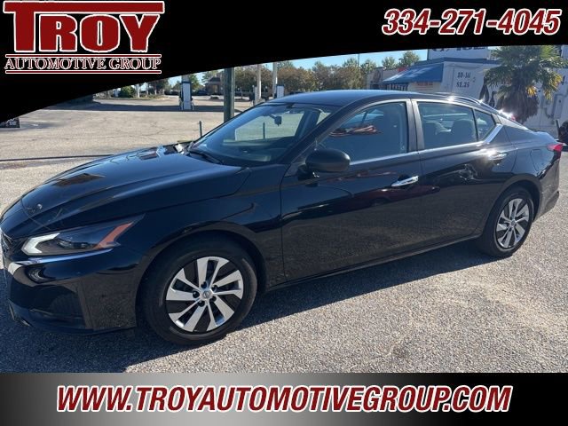 Used 2024 Nissan Altima 2.5 S image 3