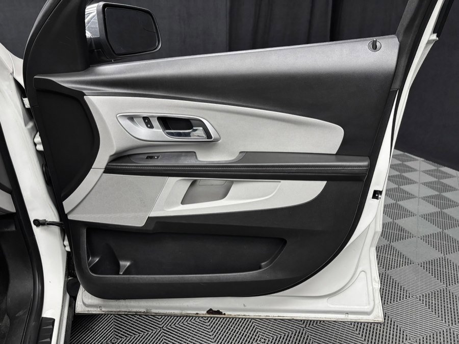 Used 2013 Chevrolet Equinox LT image 23