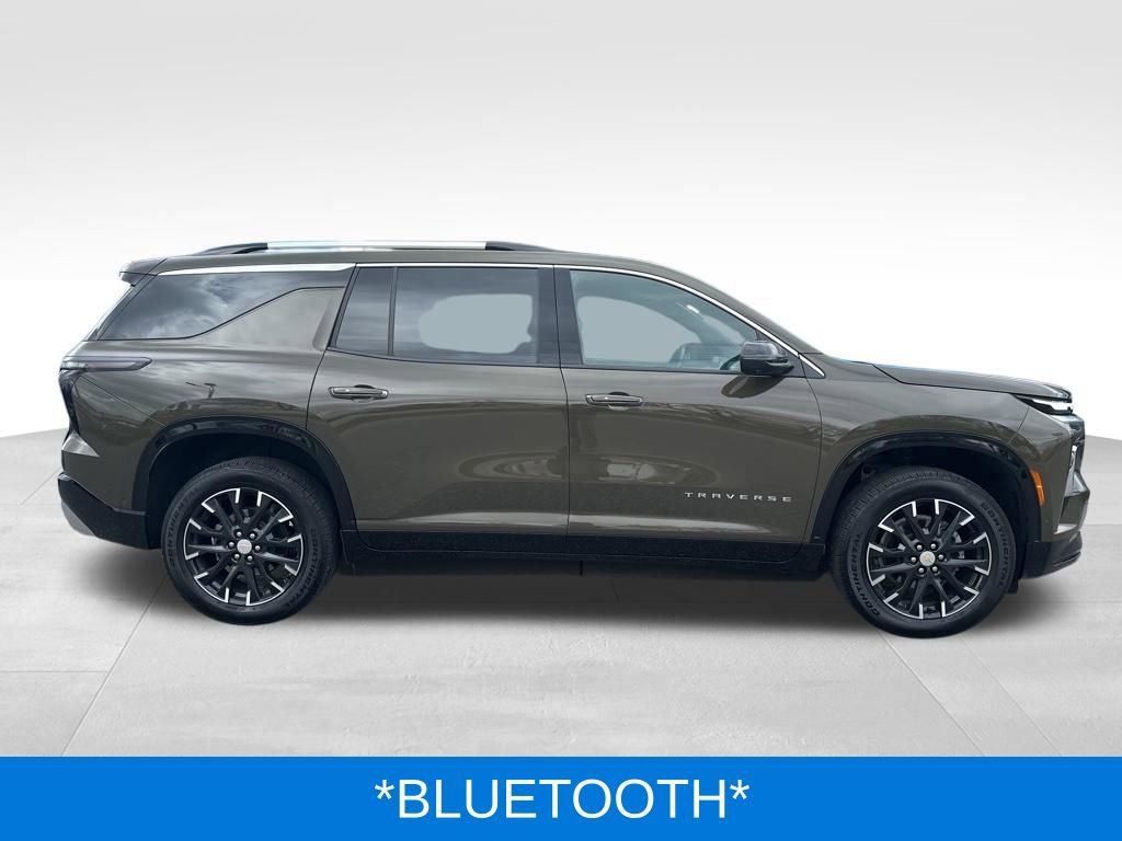 Used 2024 Chevrolet Traverse RS FWD image 3