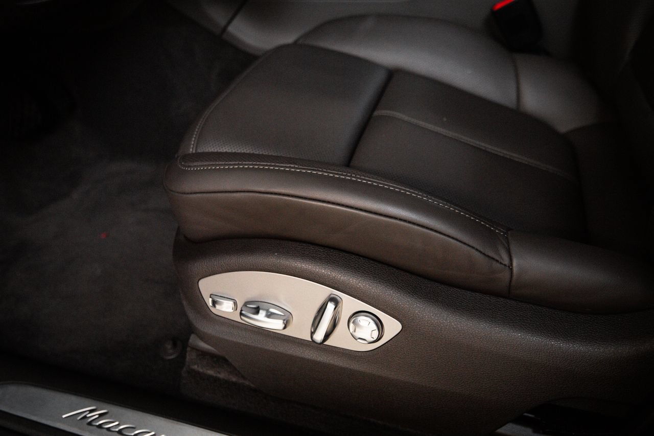 Certified 2026 Porsche Macan S AWD/4WD image 14