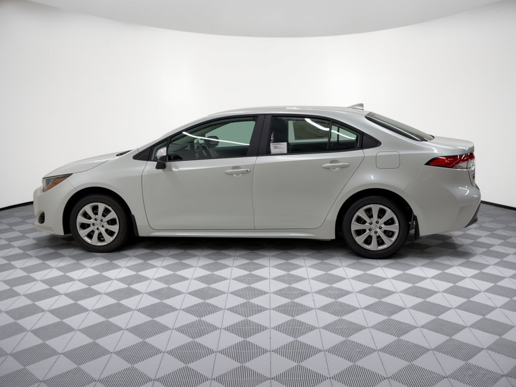 New 2026 Toyota Corolla LE FWD image 2