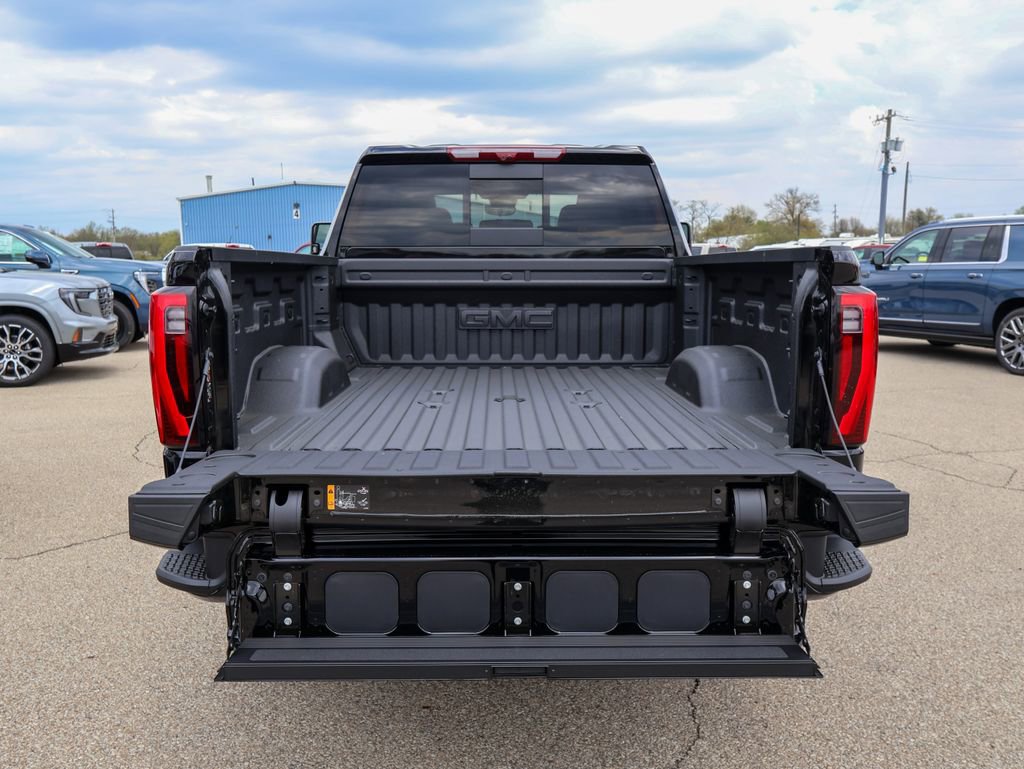 New 2026 GMC Sierra 2500 Denali w/ Denali Reserve Package AWD/4WD image 5