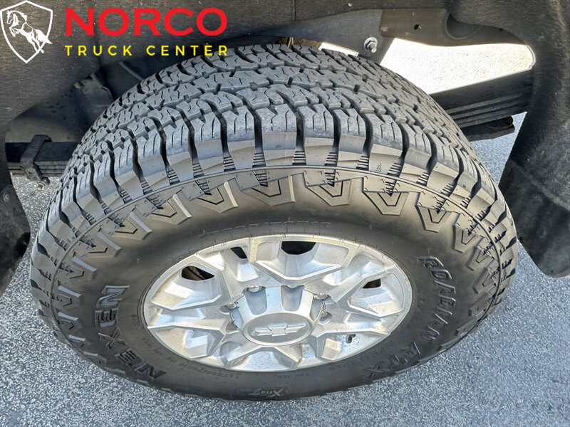 Used 2020 Chevrolet Silverado 2500 LT w/ Convenience Package AWD/4WD image 15