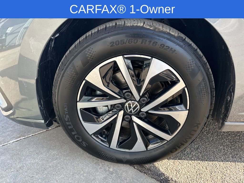 Used 2025 Volkswagen Jetta S image 35