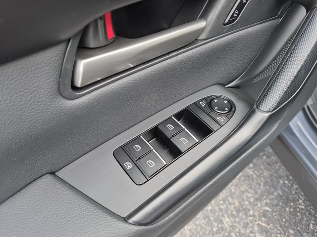Used 2025 MAZDA CX-50 AWD 2.5 Hybrid w/ Premium Pkg image 13