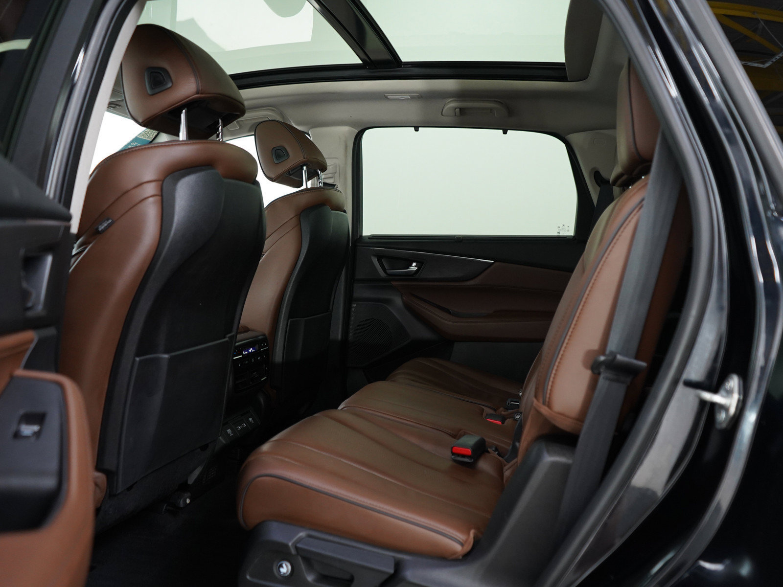 Used 2022 Acura MDX w/ Advance Package AWD/4WD image 19
