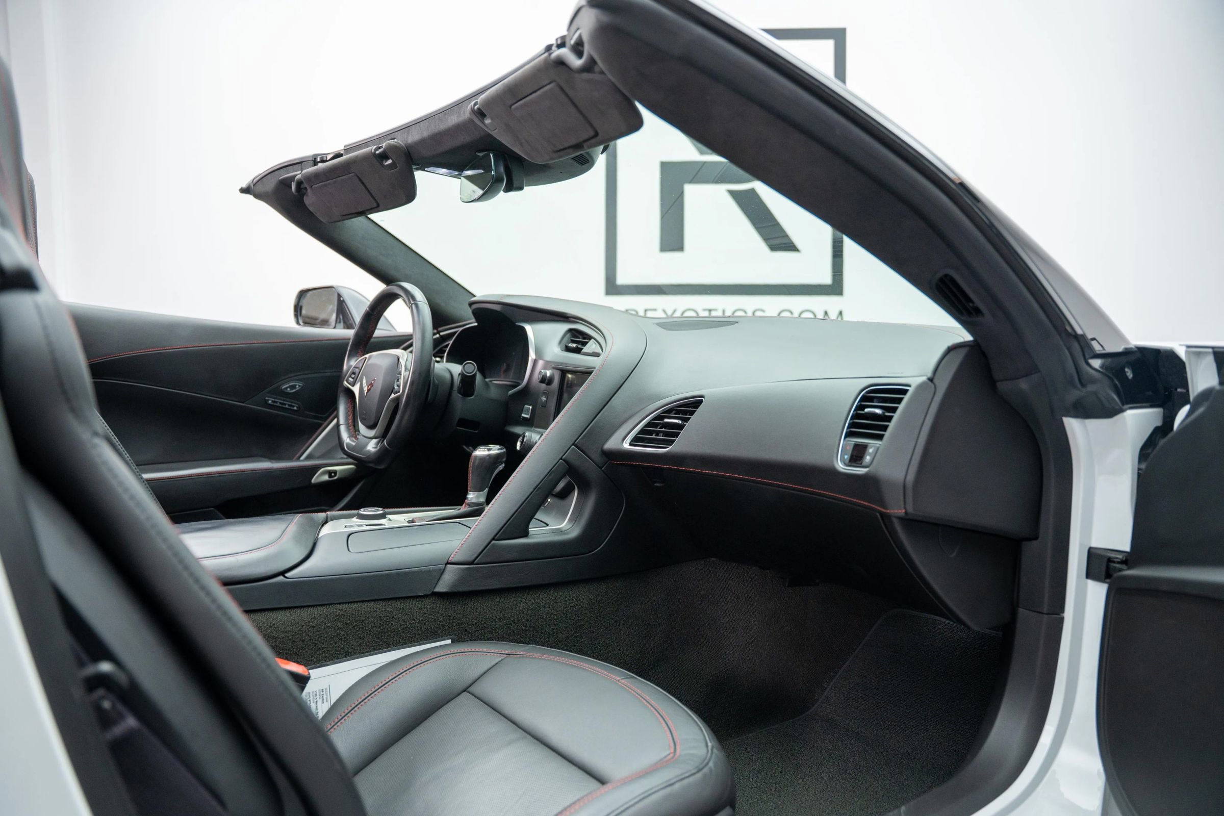 Used 2016 Chevrolet Corvette Stingray Coupe w/ 3LT Preferred Equipment Group image 33