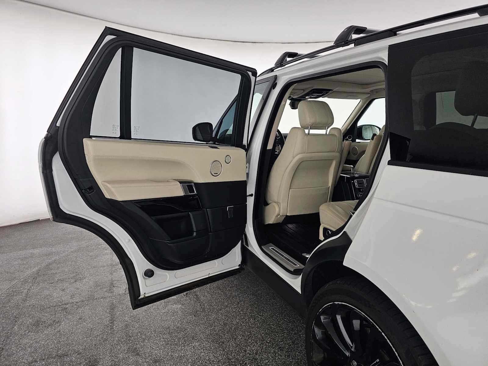 Used 2017 Land Rover Range Rover Long Wheelbase Supercharged AWD/4WD image 45