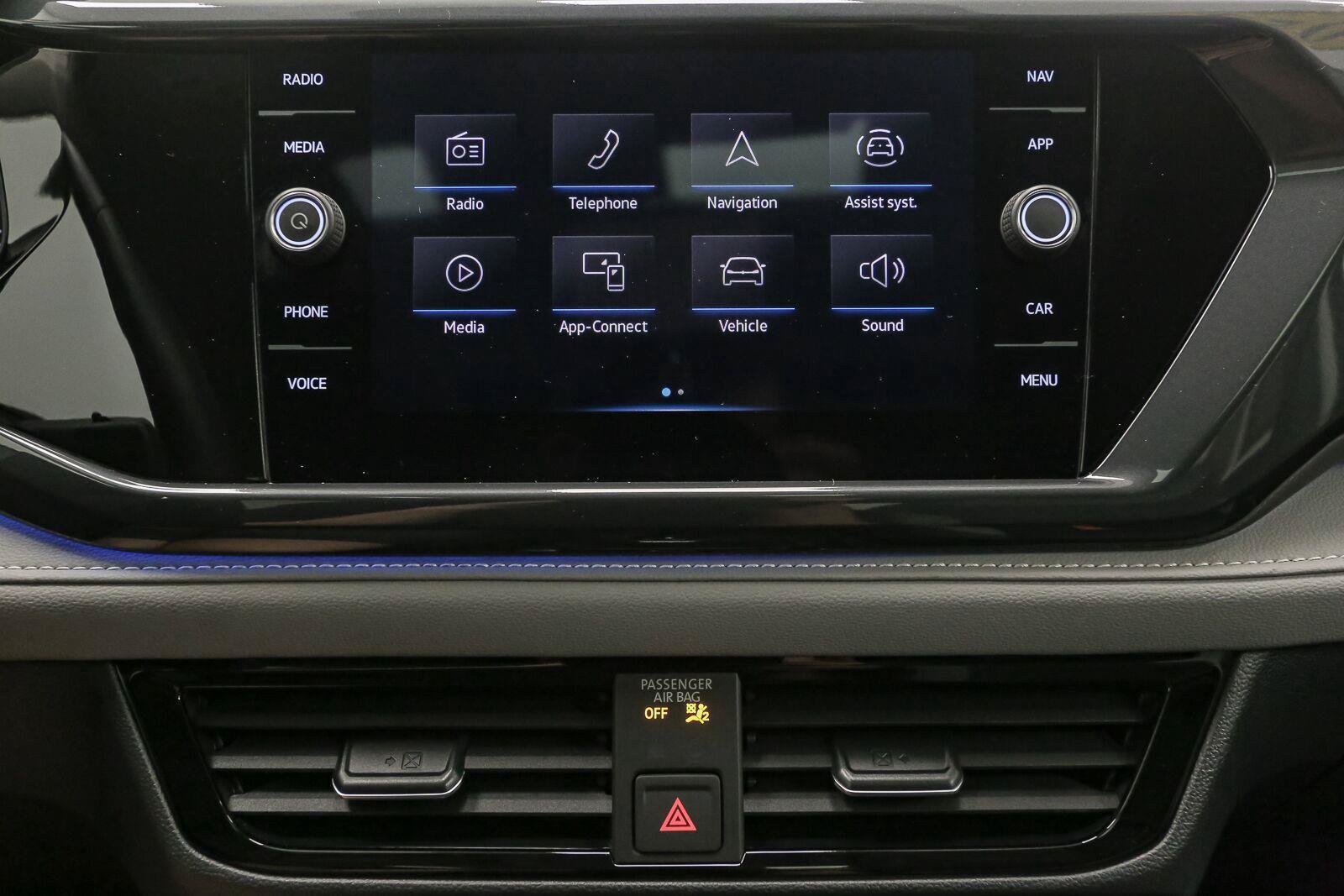 Certified 2024 Volkswagen Taos SEL AWD/4WD image 28