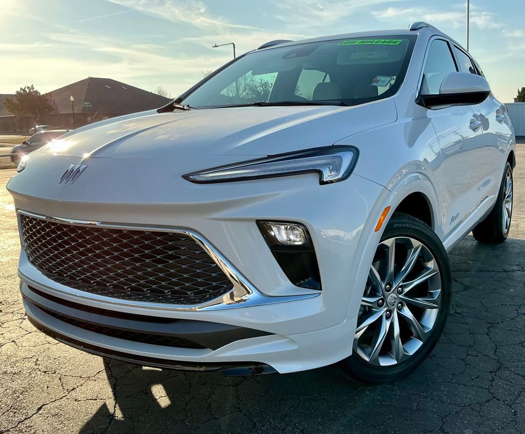 Used 2024 Buick Encore GX Avenir image 3