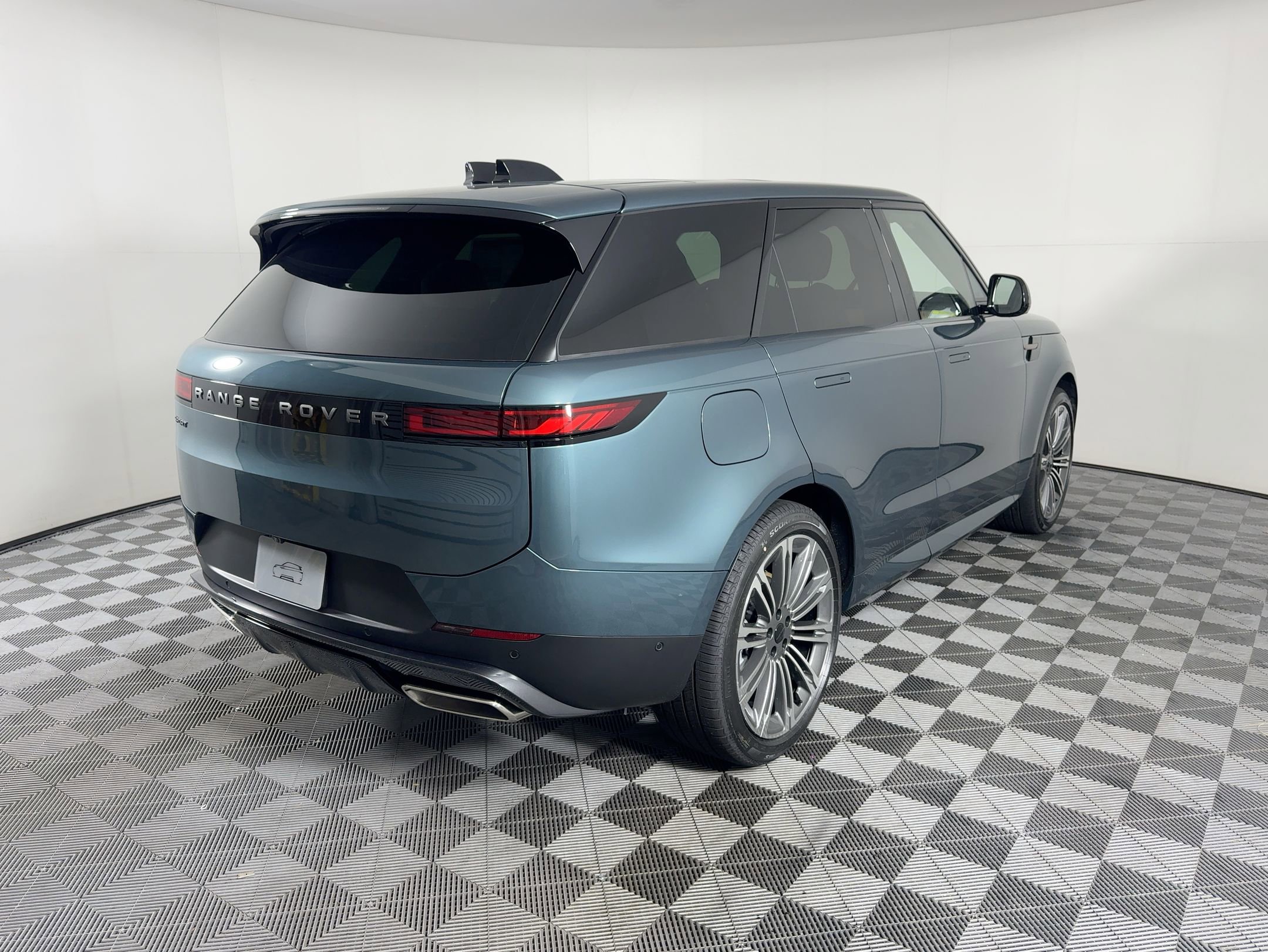 New 2026 Land Rover Range Rover Sport SE image 10