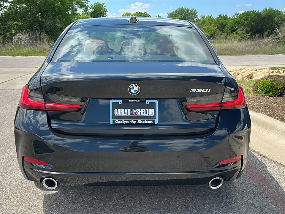 New 2026 BMW 330i Sedan w/ Premium Package RWD image 7