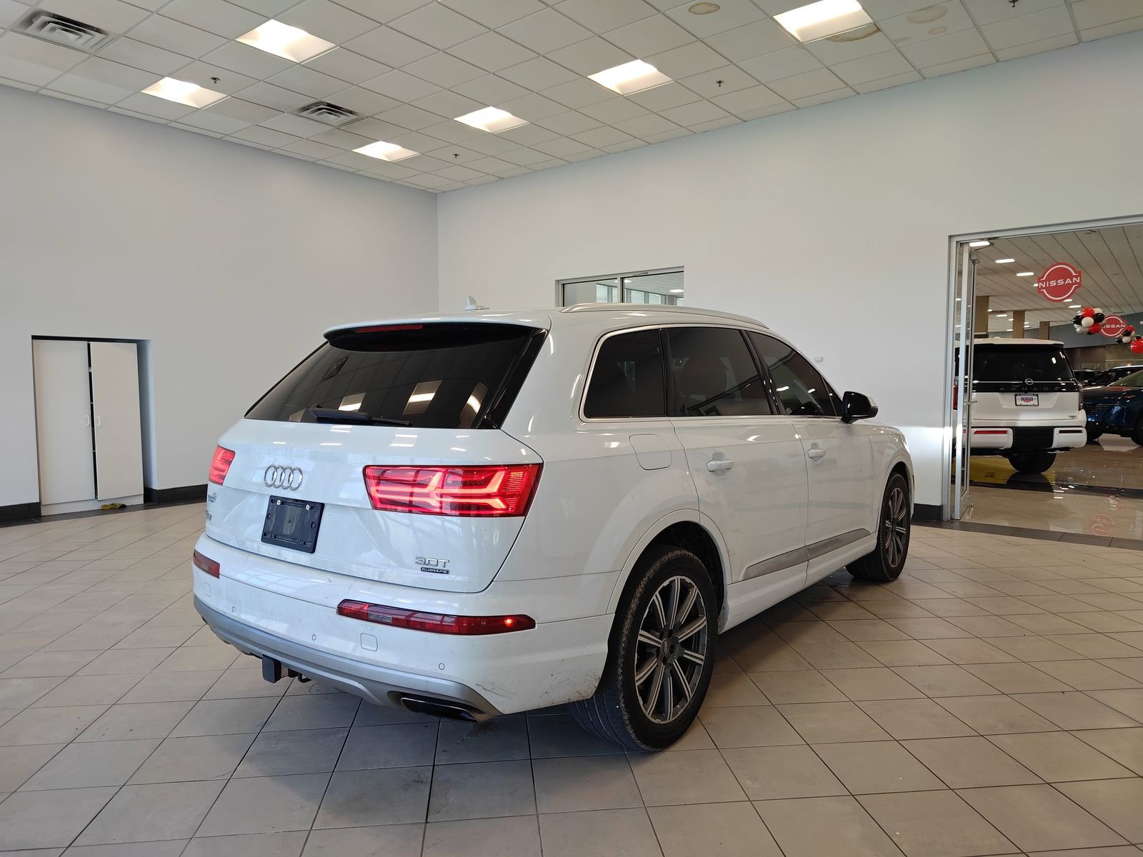 Used 2018 Audi Q7 3.0T Prestige w/ Prestige Package image 3