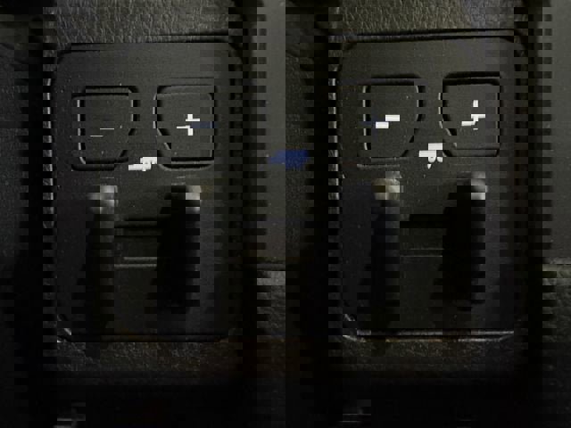 Certified 2025 Toyota Tacoma TRD Off-Road w/ TRD Off Road Upgrade Package AWD/4WD image 18