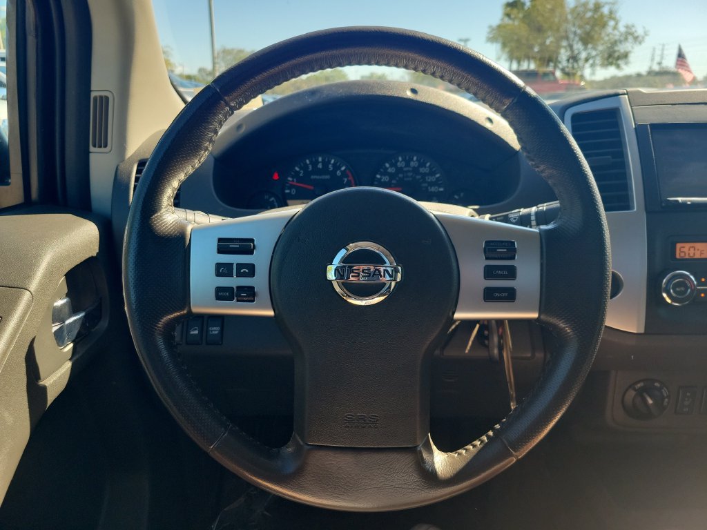 Used 2017 Nissan Frontier SV w/ SV Value Truck Package AWD/4WD image 15
